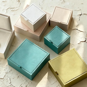 custom luxury keepsake boxes for birthday, anniversary, or wedding gifts