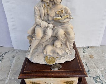Romantic sculpture signed by Del Vecchio