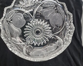 Vintage hand-engraved crystal bowl – floral and fruit motif – 1960s