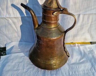 Important antique hand-beaten copper jug – Tall model, original patina, unique handcrafted piece | La Barba di Giove