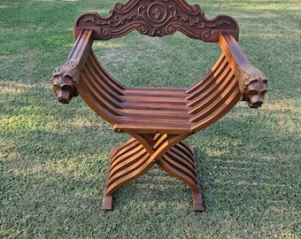 Vintage Savonarola Armchair in Carved Wood with Lion Heads – Renaissance Style Folding Chair