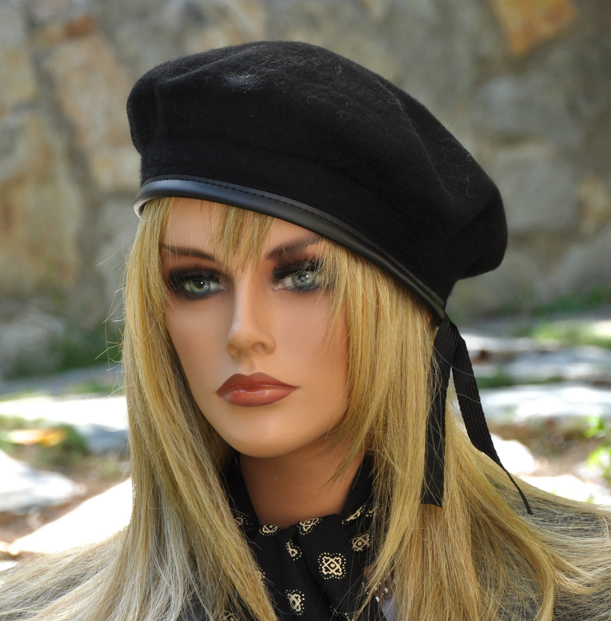 Black Wool Beret, Women's Winter Hat, French Army Beret, Leather Trimmed Beret, Ladies Black Hat