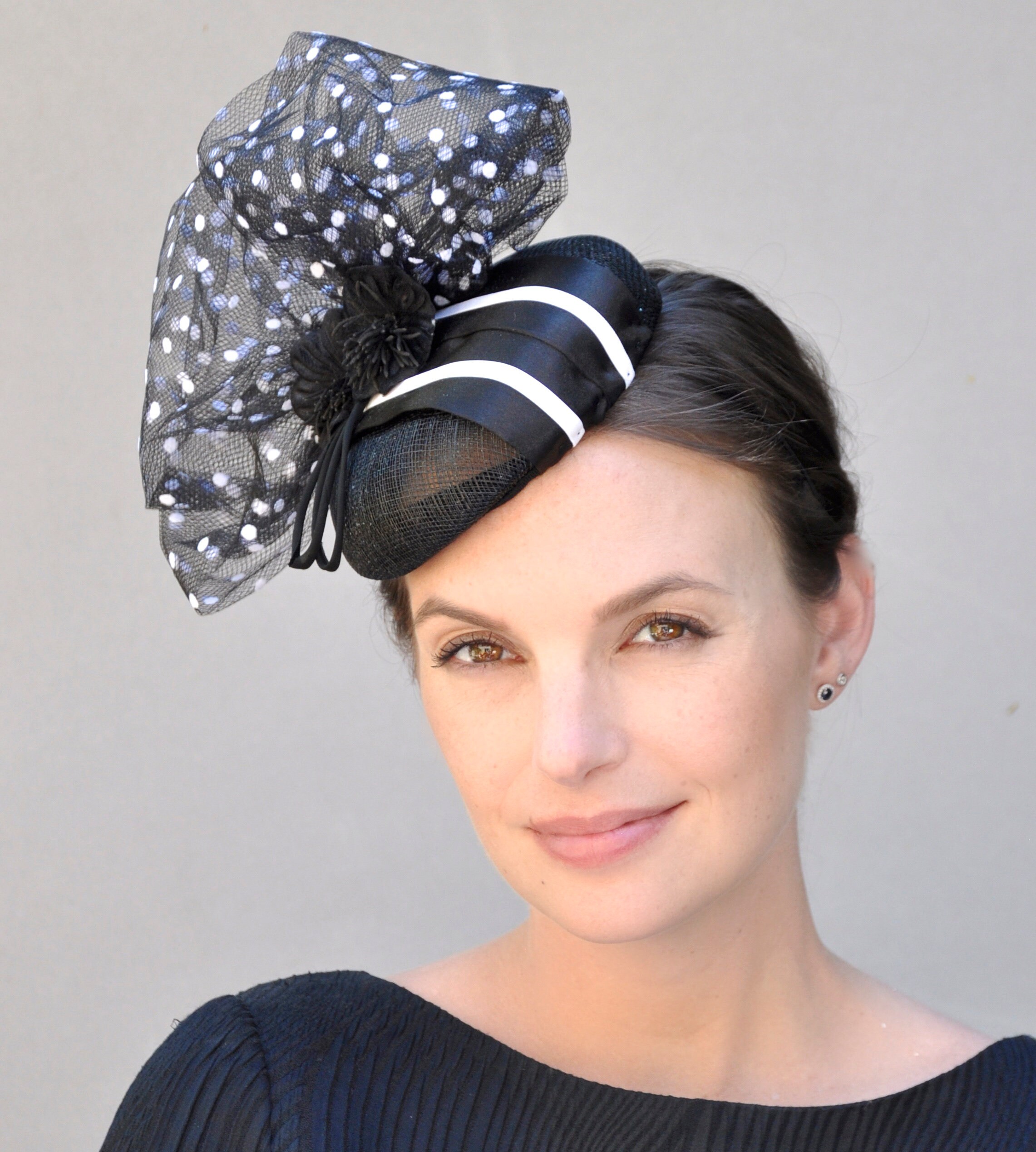 Kentucky Derby Hat, Women's Fascinator Hat, Wedding Fascinator, Pillbox