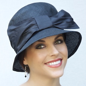 Kapelusz damski czarny Cloche, damski formalny czarny kapelusz, damski czarny kapelusz, kapelusz kościelny, kapelusz pogrzebowy, kapelusz z lat 20. Kapelusz z lat 30. Kapelusz Downton Abbey Flapper