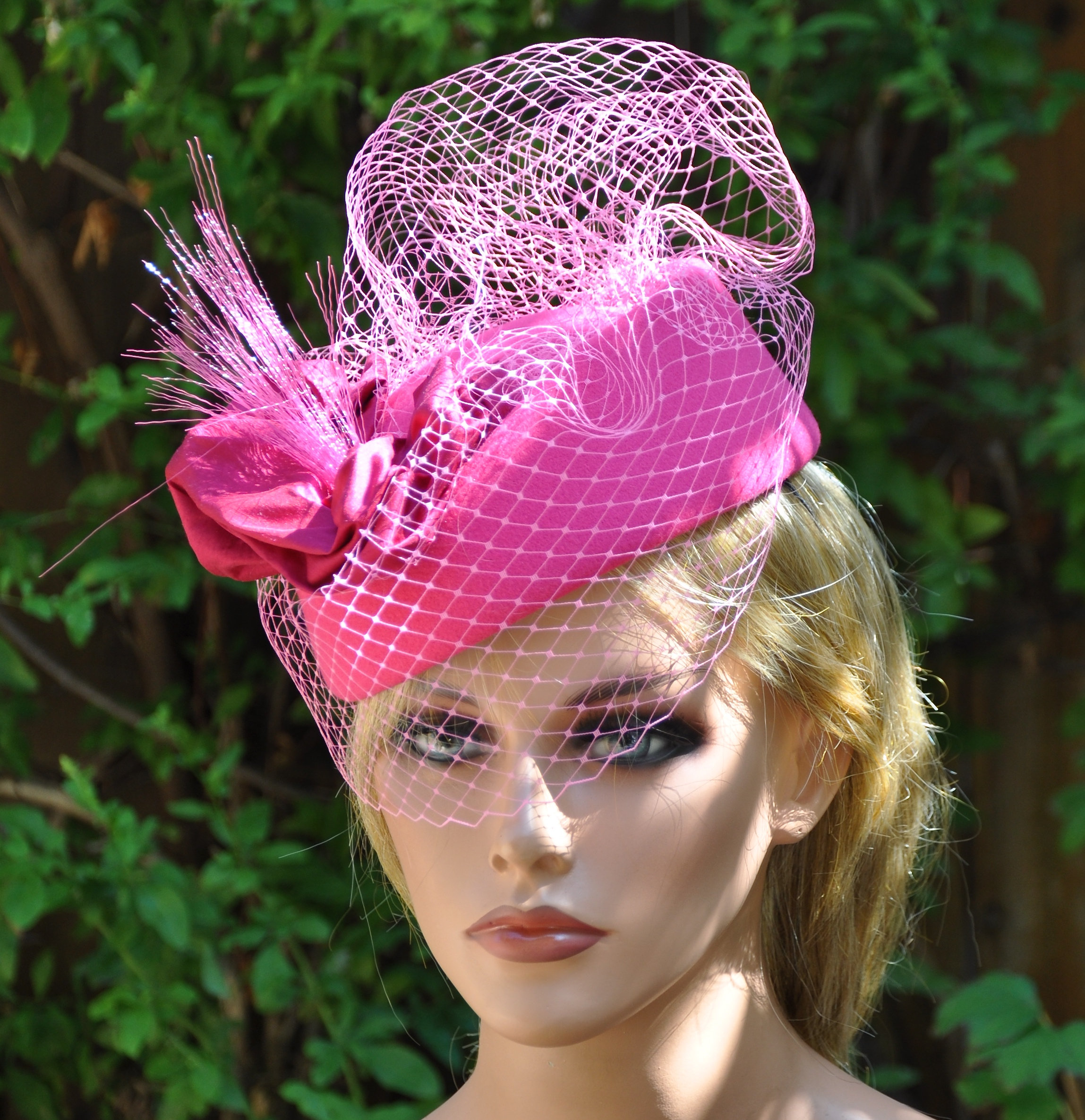 ladies pink dress hats