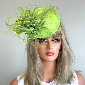 Women's Kentucky Derby Hat, Women's Green Fascinator Hat, Wedding Guest Hat, Church Hat, Formal Hat, Tea Party Hat, Lime Green Disc Hat