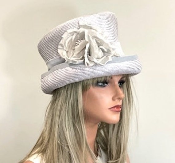 Kentucky Derby Hat, Gray Wedding Hat, Ladies Gray Derby Hat, Royal Ascot Hat, Duchess Hat Saucer Hat, Gray Disc Hat, Formal Hat