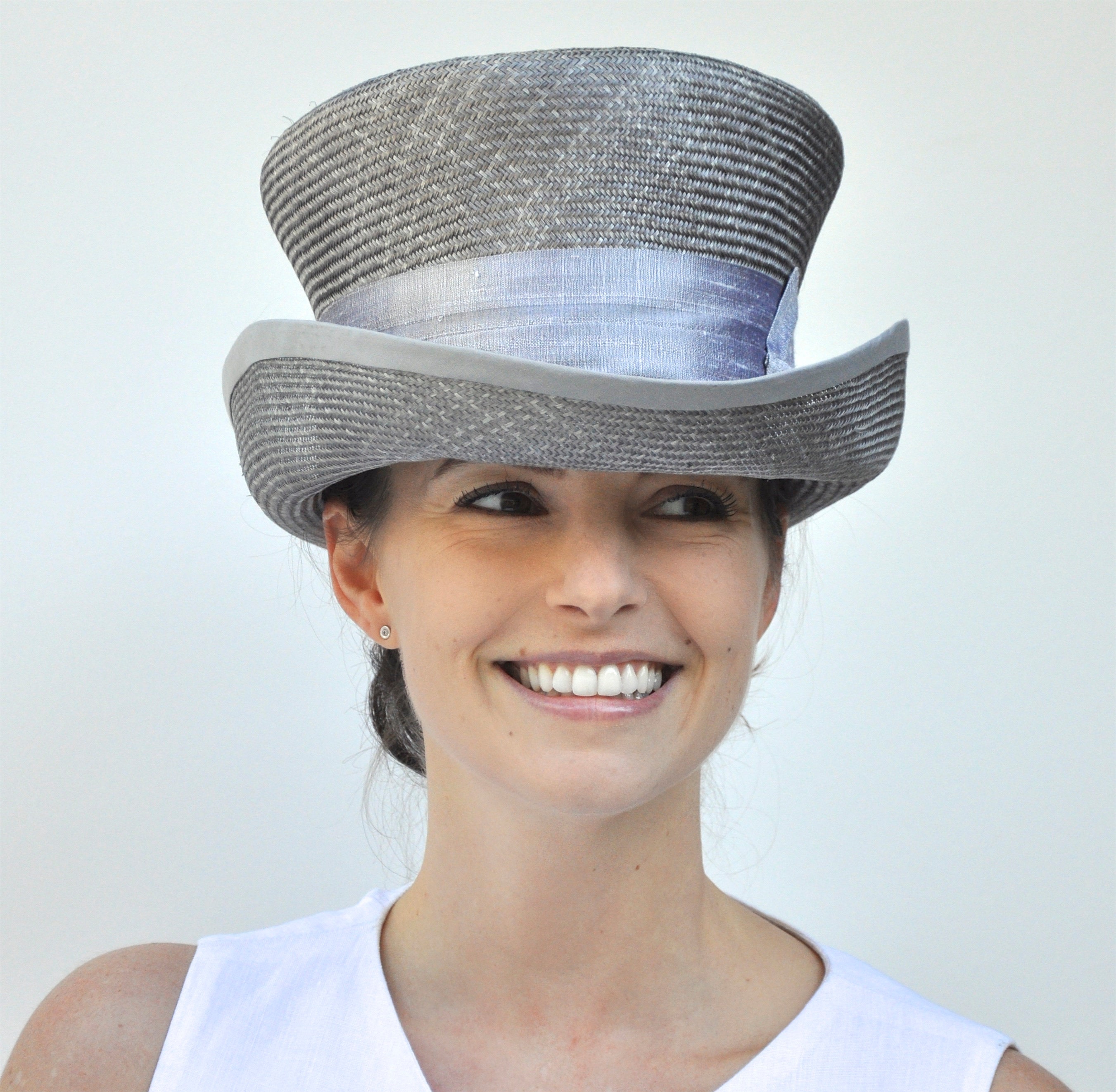 gray top hat