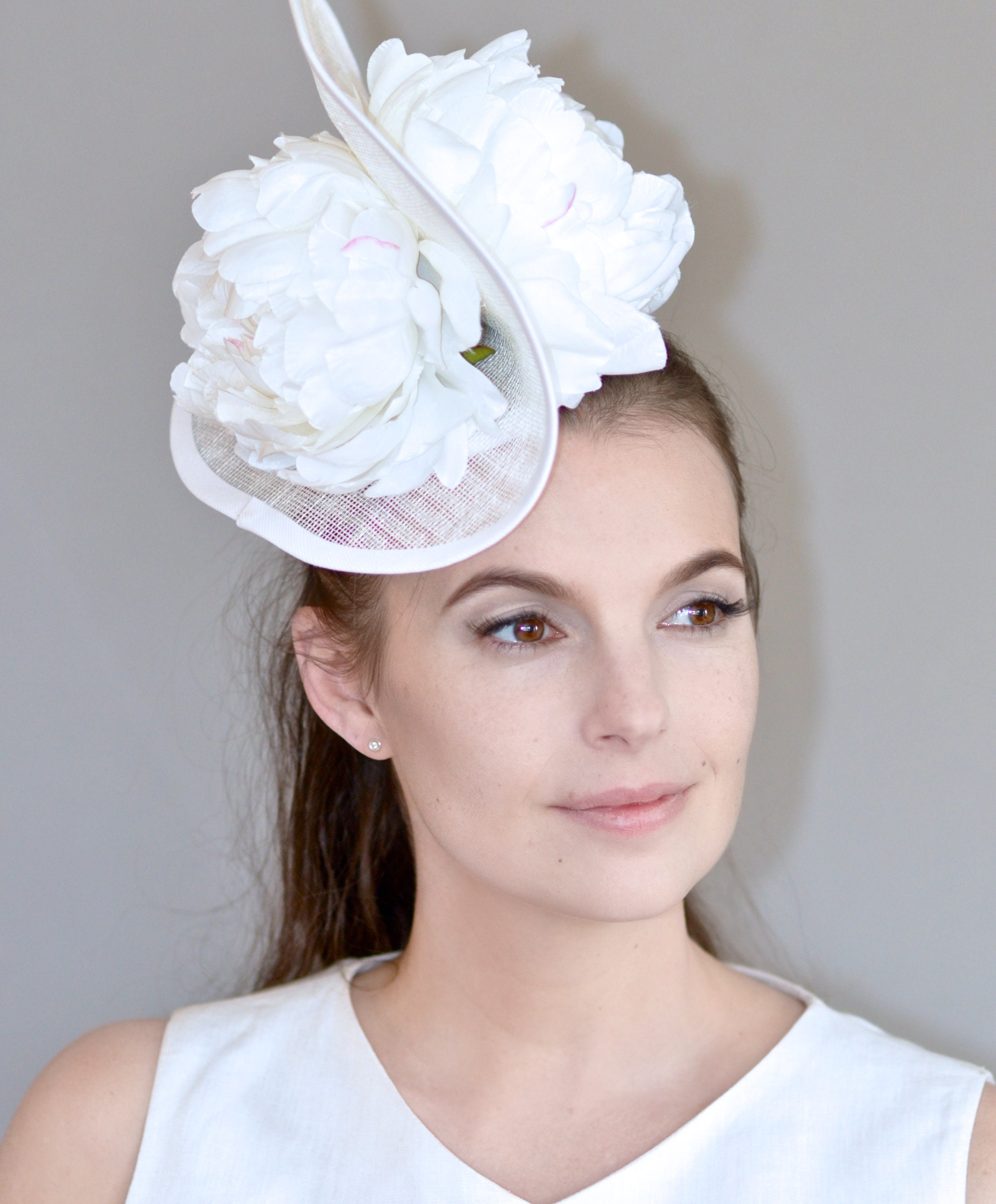 Kentucky Derby Hat, Ladies White Hat, Bridal Headpiece, Wedding Hat