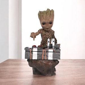 Baby Groot Bomb Scene Figurine – Guardians of the Galaxy Inspired Desk Decor