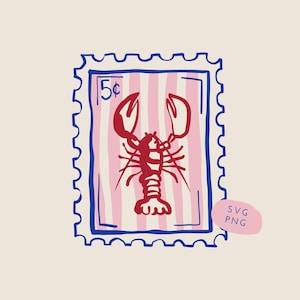 Op de afbeelding: Een rode kreeftillustratie op een postzegelontwerp. De postzegel heeft een roze en wit gestreepte achtergrond, een blauwe rand en de tekst "5¢". Een roze ovaal met "SVG PNG" staat in de rechter benedenhoek.