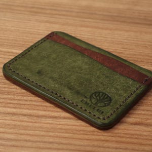 The Breeze Geldbörse (Horizontal) | Leder-Kartenhalter | Minimalistischer Kartenhalter | Handgefertigte Leder Geldbörse | Pflanzlich gegerbtes Leder