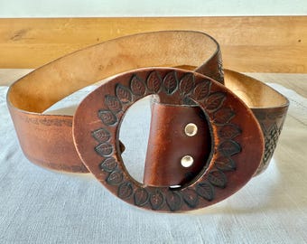 Beautiful vintage leather belt with large buckle