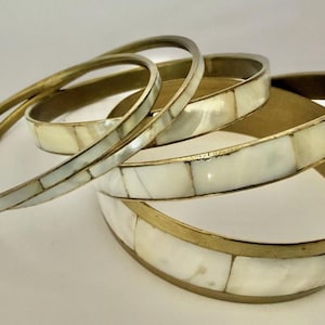 5 vintage pärlemorarmband i mässing från 70-talet