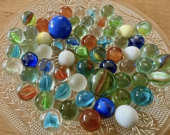 60 biglie di vetro colorate, varie misure, lotto di 8
