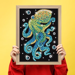 Kitfix - Sequin Art® Oktopus mit Holzrahmen - 27 x 36cm - Sequin Art Blue Premium - Paillettenbild - Bastelset - 8+