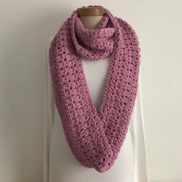 Schlauchschal/ Halswärmer .'Spaziergang' . Superweiche Alpaka-Mischung .Unisex. Dusky pink..Verkaufter. ..versandfertig..