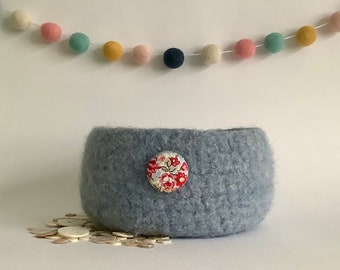 FELTED 'FUSSPOT' bowl / desk tidy / tray . Blue ( with fabric button )'Summertime' .Home decor. ....UK seller..ready to ship......