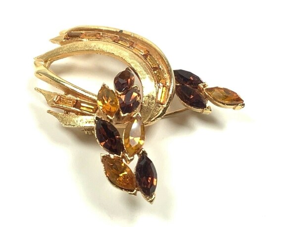 Abstract Interlocking Loop Form Gold Tone Brooch … - image 3