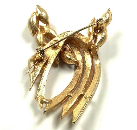 Abstract Interlocking Loop Form Gold Tone Brooch … - image 4