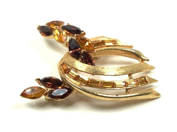 Abstract Interlocking Loop Form Gold Tone Brooch … - image 1