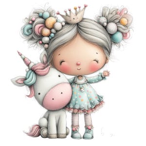 Puede incluir: Ilustraci&oacute;n digital de una ni&ntilde;a con cabello gris que lleva una corona, un vestido azul claro y calcetines a rayas, abrazando a un unicornio blanco con una melena rosa y azul. La imagen tiene una paleta de colores pastel.