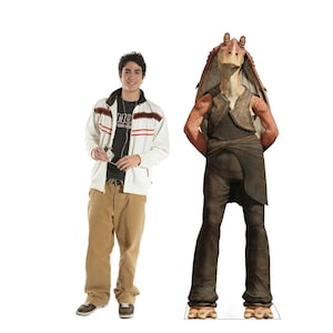 Boîte en carton découpée grandeur nature Jar Jar Binks™, décoration Star Wars Gungan pour voyageur debout, accessoire de fête Star Wars prequel, décoration amusante Star Wars et accessoire photo