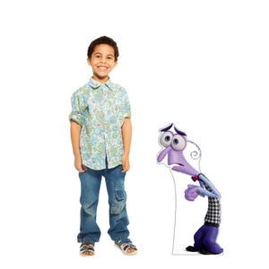 Voyageur voyageant en carton Inside Out 2 Fear : décoration de fête et de chambre, découpe en carton grandeur nature Fear, décoration d'anniversaire à thème Inside Out 2 Fear, Inside Out 2 Fear