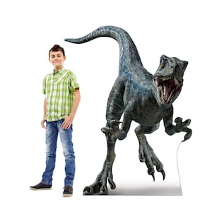 Jurassic World Dominion raptor bleu découpe grandeur nature en carton, décoration de fête dinosaure, voyageur voyageant pour anniversaire de dinosaure, voyageur voyageur en carton dinosaure