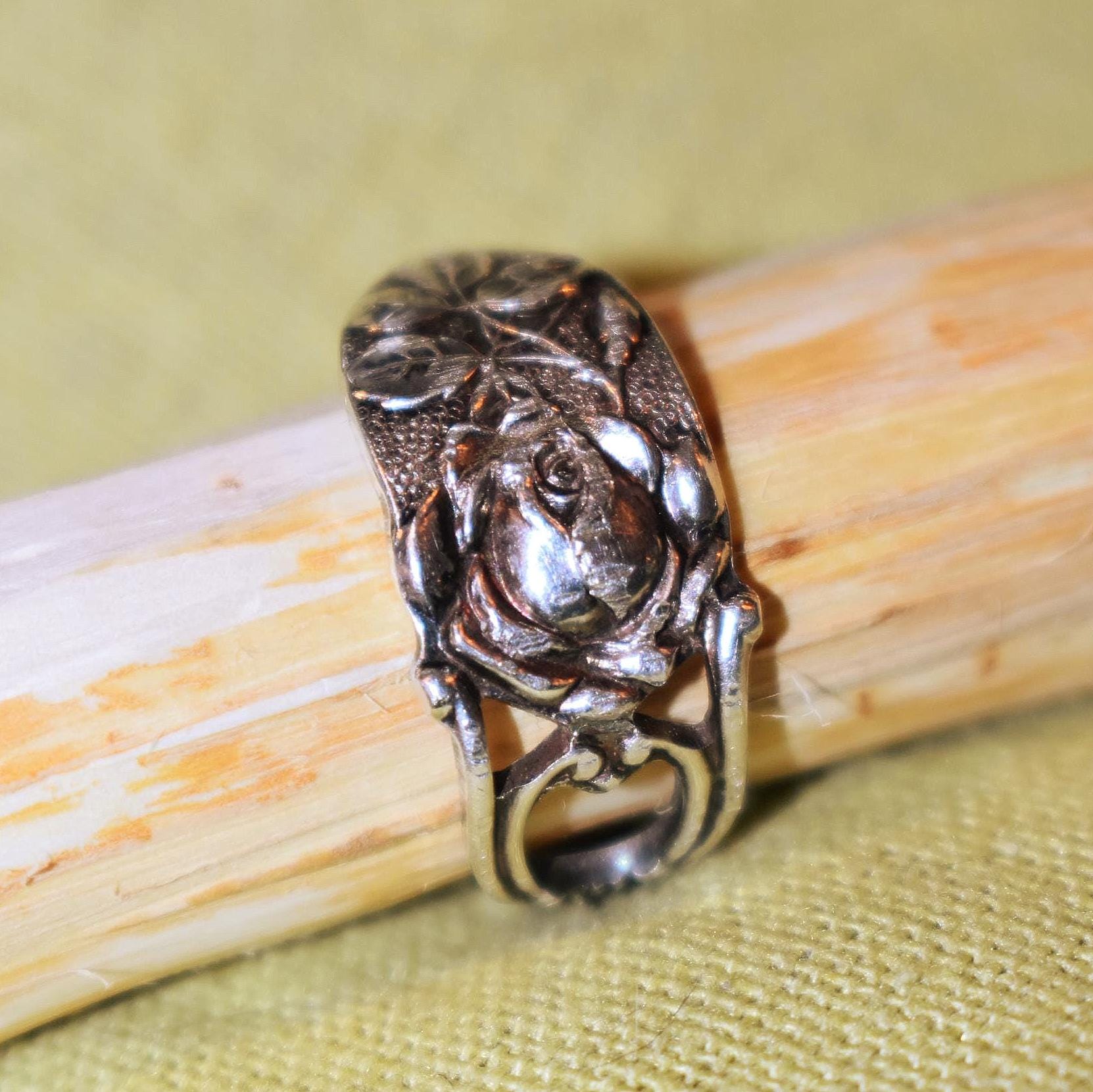 Nordic Spoon Ring – Handcrafted from Antique Silverware | Elder Spoons Collection