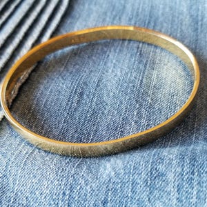 Crown Trifari Goldtone Bangle Bracelet Oval shaped Great condition