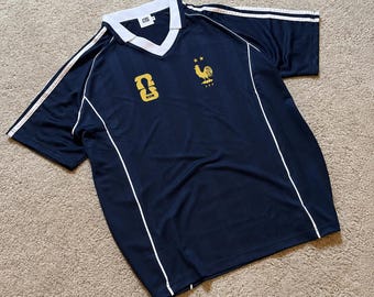 Maglia da calcio blu navy stile francese di Mbappé numero 10, maglia da calcio retrò, kit da tifoso della nazionale blu, maglia da calcio d'ispirazione vintage