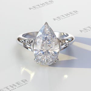 HUGE 5 Carat E VVS2 Elongated Pear Cut Lab Diamond Engagement Ring, Minimalist Ring, Tapered Baguettes, IGI Certified Pear Cut Diamond