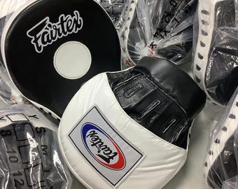 Personalized Leather Boxing Focus Mitts, Handmade Training Pads, Fairtex Curved Focus Mitts Boxing Punching Pads Genuine Cowhide Leather pad