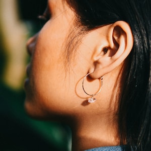 Handmade Round Hammered Hoops with Herkimer Diamonds / / Delicate Gemstone Wire Hoop Earrings in Sterling Silver or 14k Gold Fill