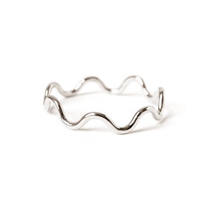 Handmade Ripple Stacking Ring / 14k Gold Filled or Sterling Silver Squiggle Ring image 4