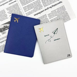 Gepersonaliseerde leren paspoorthouder, leren paspoorthoes voor koppels, cadeaus voor de zomer, jubileumcadeau, jubileumcadeau