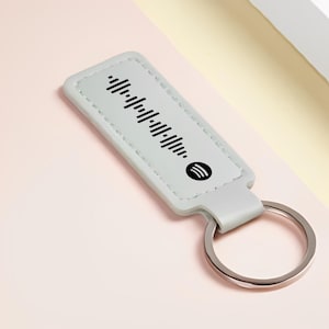 Spotify Leather Keyring, Customised Leather Keyring, key fob, Gift for him, Personalised Music Keychain, Music Keyring, Anniversary Gift