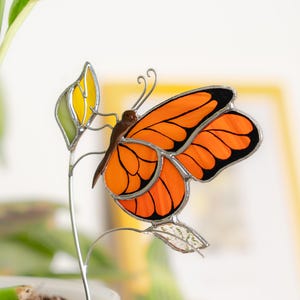 Stained Glass Monarch Butterfly Plant Stake – Garden Decoration