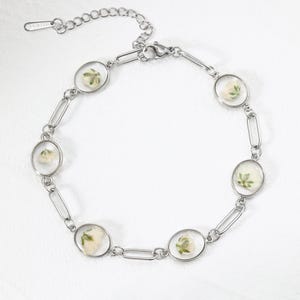 流産メモリアルブレスレット（本物のカスミソウ入り）、流産ジュエリー、押し花樹脂製記念品、悲しみに暮れるお母様へのお悔やみギフト