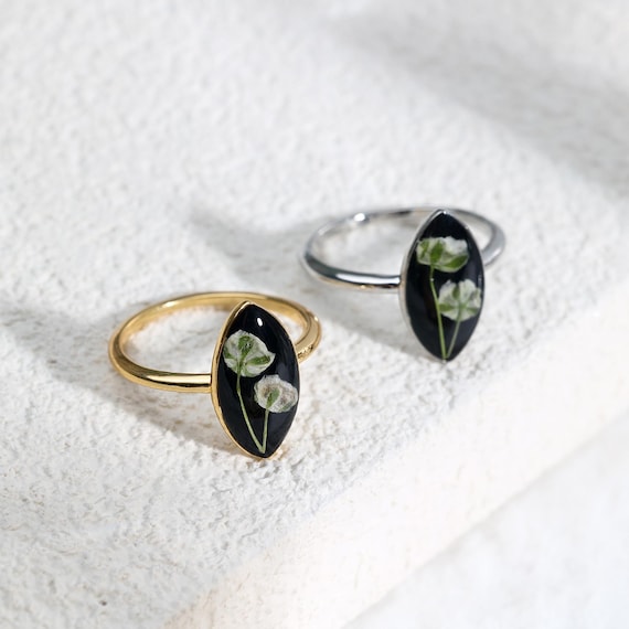 Baby’s Breath Resin Ring, Handmade Pressed Flower Ring, Healing Gift for Loss, Grieving Mom Gift, Memorial Keepsake for Miscarriage Jewelry