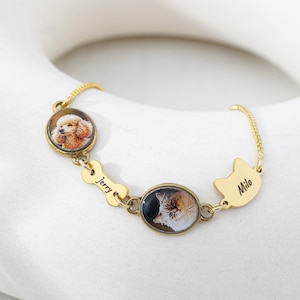 Braccialetto personalizzato con foto del tuo animale domestico e ciondoli a forma di osso incisi, gioiello commemorativo personalizzato per animali domestici con incisione del nome e da 1 a 4 foto.