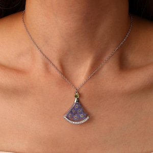 Collar personalizado con piedras de nacimiento "No me olvides", joyería hecha a mano con flores de resina prensada y diamantes de imitación, regalo de cumpleaños y aniversario.