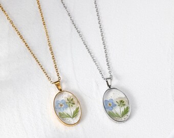Handmade Real Pressed Flower Necklace with Forget Me Not and Baby’s Breath, Miscarriage Jewelry, Remembrance Gift for Women, Gift for Her