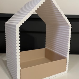 Modern Fluted Bird Feeder: 3D Printed House-Shaped Outdoor Decor