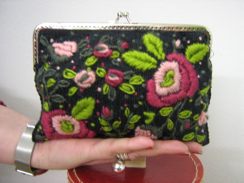 Embroidery black purse