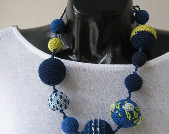 Crochet necklace - Monami