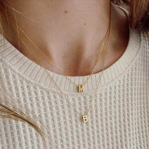 Collar con colgante de inicial de la A a la Z para mujer - Joyería minimalista personalizada con letras doradas - Elegante regalo de cumpleaños