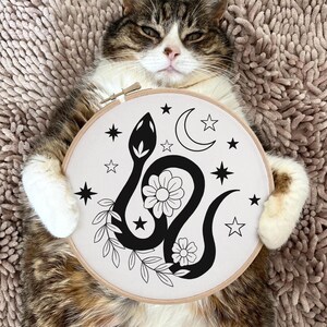 Celestial Snake Hand Embroidery Pattern, Cute Stars Moon Beginner Friendly Pattern PDF, Easy DIY Hoop Art Embroidery Design Gift