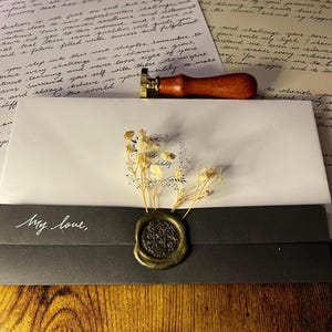 Cartas personalizadas escritas a mano: notas románticas, emotivas y personalizadas para aniversarios, regalos y votos matrimoniales. Un regalo atemporal y considerado.
